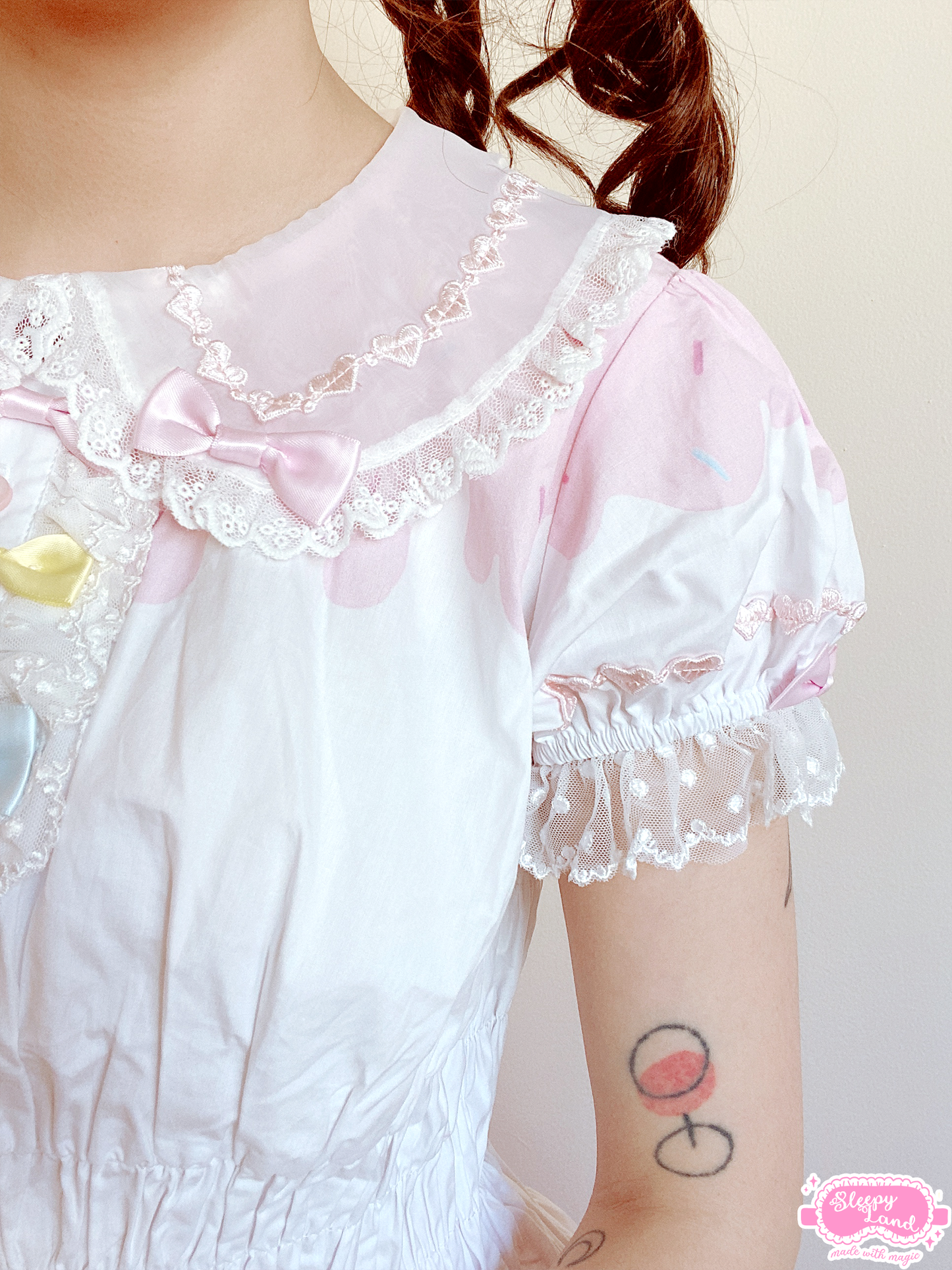 melty sprinklesブラウス